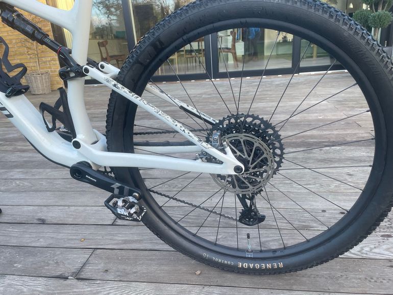 Used Specialized Epic SRAM GX Eagle 2024 Mountainbike, White, 29 — image 5 of 9
