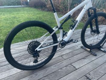 Used Specialized Epic SRAM GX Eagle 2024 Mountainbike, White, 29 — image 7 of 9