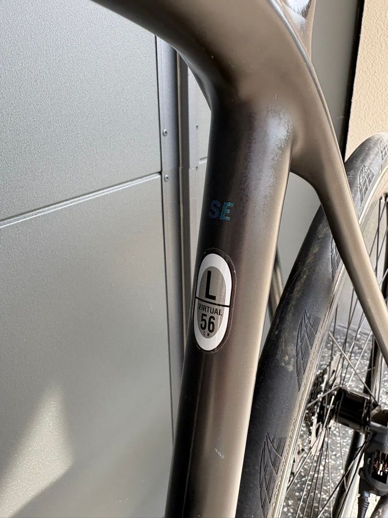Used Scott Addict SE 2021 2021 Road & Gravel, Black — image 9 of 11