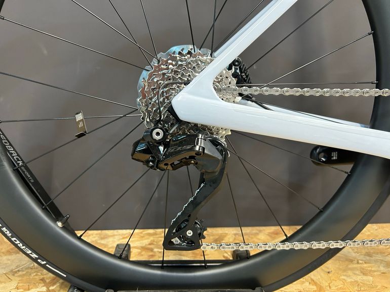 Used BMC Teammachine R 01 FIVE 2026 2026 Road & Gravel, Weiß — image 6 of 6