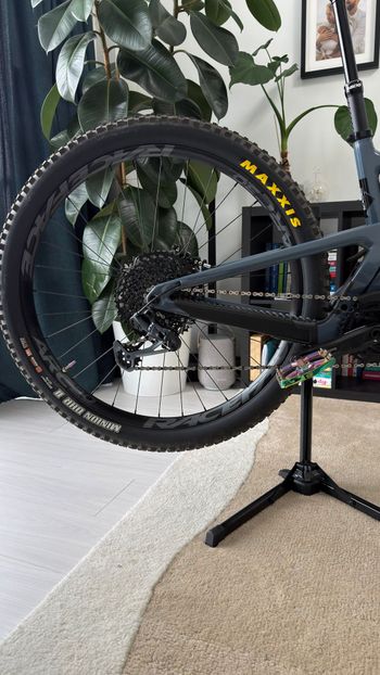 Used Santa Cruz HECKLER S / Carbon C / 29 2023 2023 Mountainbike, Blue, 29 — image 2 of 19