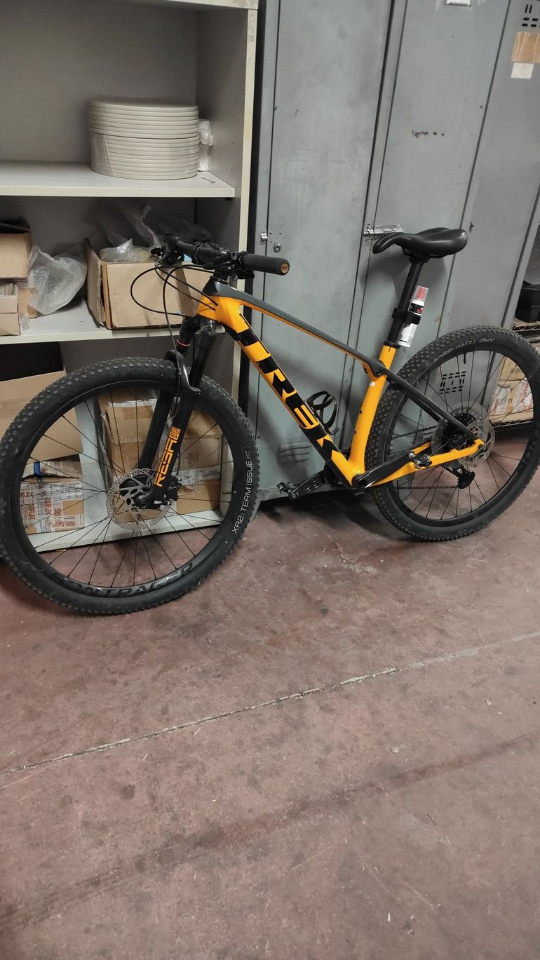 Used Trek Procaliber SRAM GX Eagle 2022 Mountainbike, Orange — image 8 of 8