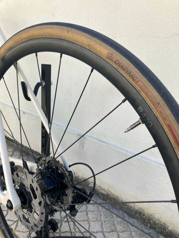 Used Orbea ORCA M30 2024 2024 Road & Gravel, White — image 5 of 7