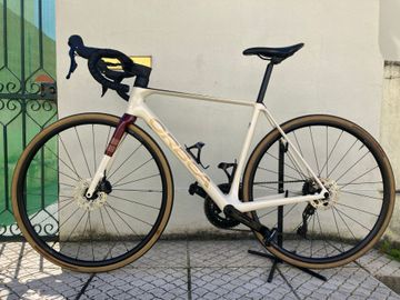Used Orbea ORCA M30 2024 2024 Road & Gravel, White — image 2 of 7