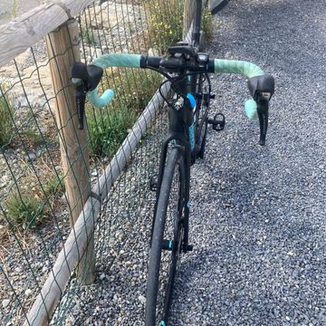 Gebrauchtes Bianchi Impulso e-allroad Shimano 105 2017 Road & Gravel, Blau — Bild 8 von 10