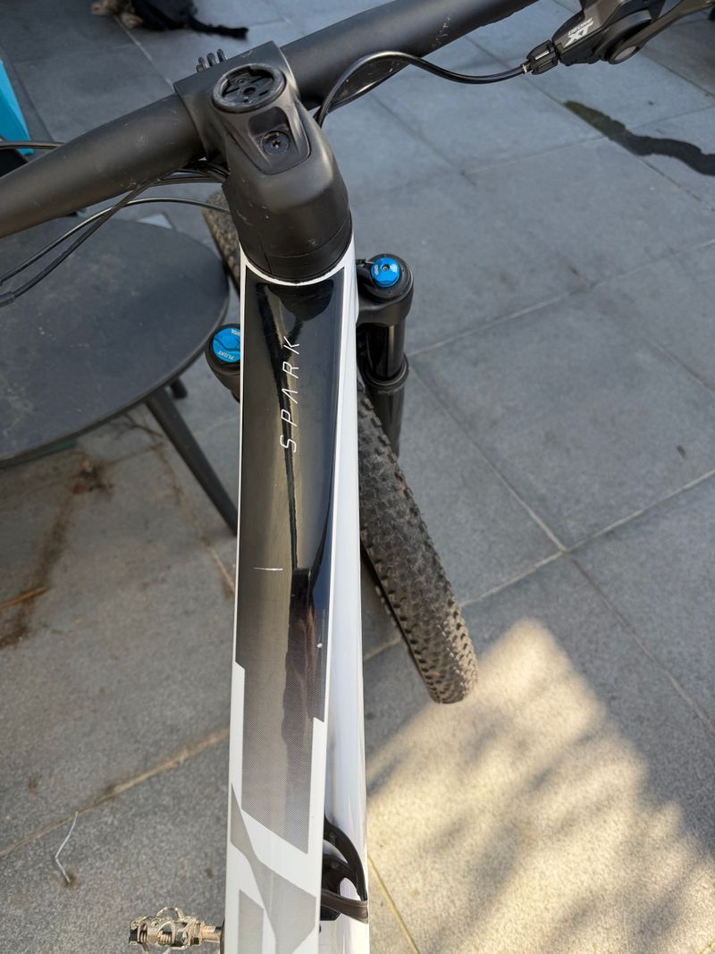 Gebrauchtes Scott Spark Shimano XTR 2025 Mountainbike, Weiß — Bild 8 von 9