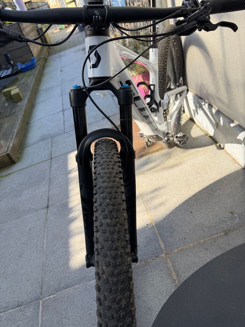 Gebrauchtes Scott Spark Shimano XTR 2025 Mountainbike, Weiß — Bild 9 von 9