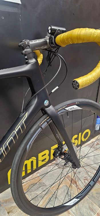 Used Giant Tcr Shimano 105 2022 Road & Gravel, Black — image 5 of 5