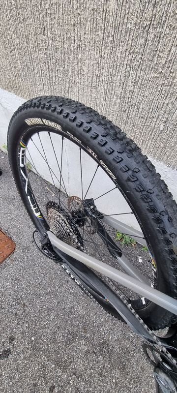 Tweedehands Cannodale Custom Shimano Deore XT 2022 Mountainbike — afbeelding 6 van 9