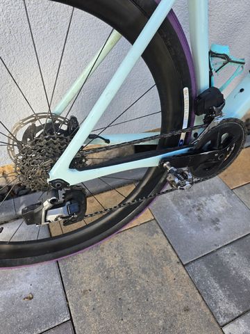 Used Cannondale SuperSix EVO SRAM Rival eTap AXS 2022 Road & Gravel, Green — image 3 of 10