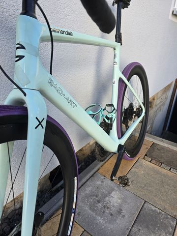 Used Cannondale SuperSix EVO SRAM Rival eTap AXS 2022 Road & Gravel, Green — image 7 of 10