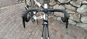 Used Trek Madone Shimano Dura Ace Di2 2012 Road & Gravel, White — image 3 of 8