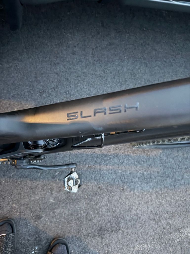 Used Trek Slash 9.9 2020 2020 Mountainbike, Black, 29 — image 8 of 8