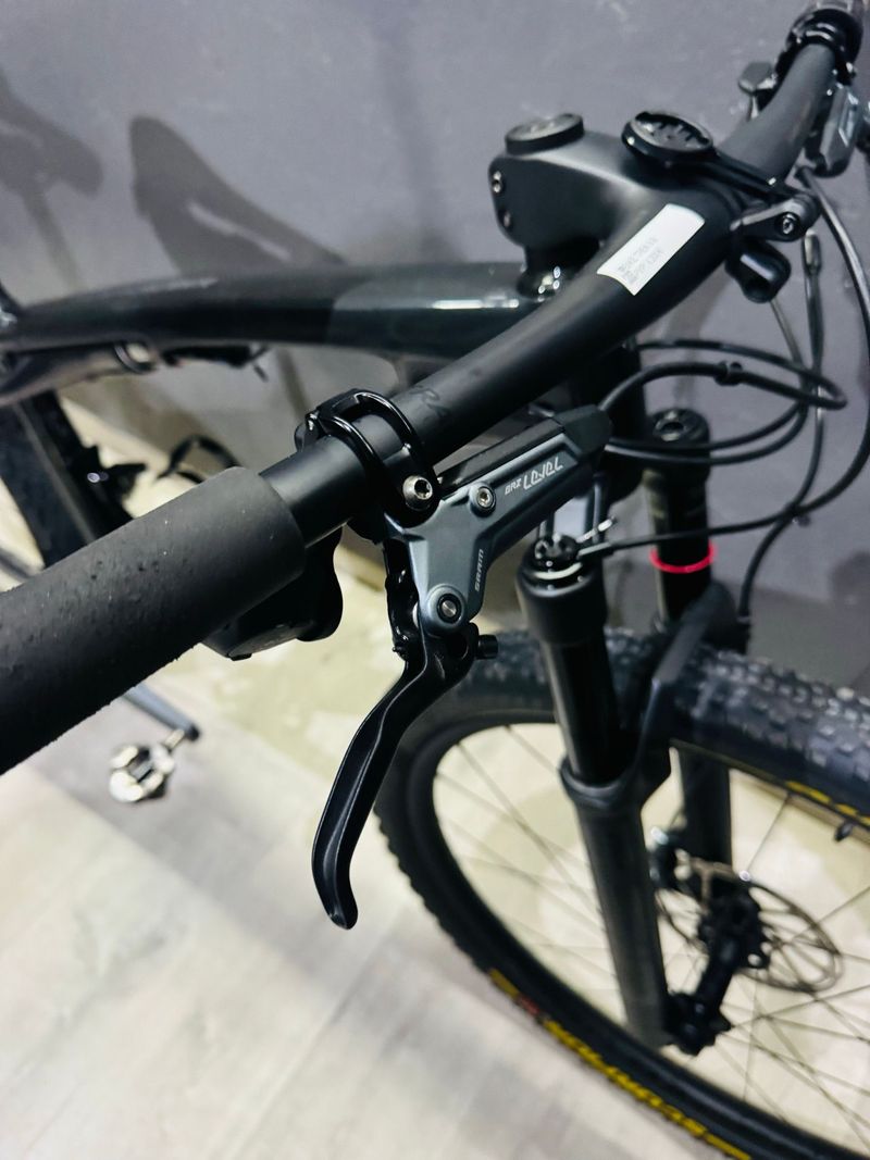 Used Treck supercaliber 9.8 Custom SRAM GX Eagle AXS 2025 Mountainbike, Black — image 6 of 9