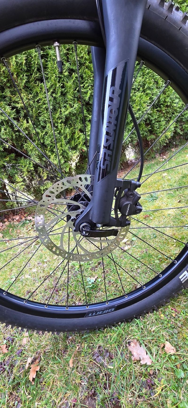 Käytetty Giant Talon 3 2022 2022 Mountainbike — kuva 16 / 17
