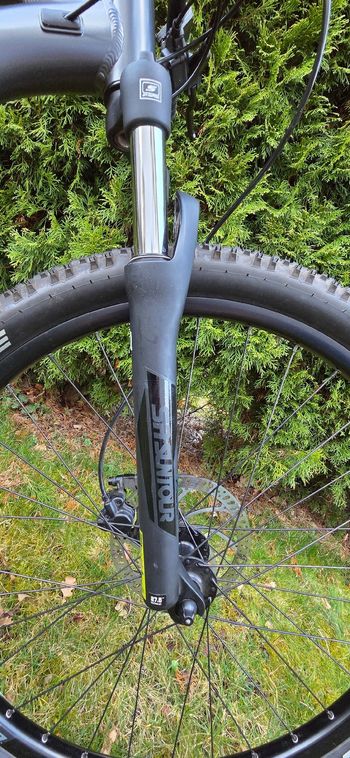 Used Giant Talon 3 2022 2022 Mountainbike, Black, 27.5 (650B) — image 13 of 17
