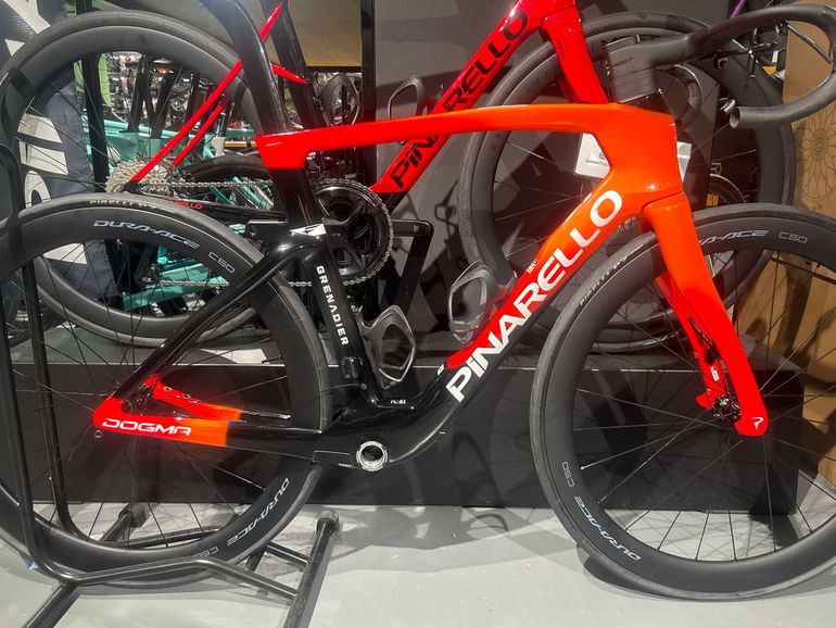 Used Pinarello DOGMA F DURA ACE Di2 2025 Frameset 2025 Road & Gravel — image 1 of 3