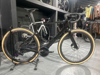 Cervélo, Áspero-5 SRAM Force eTap AXS