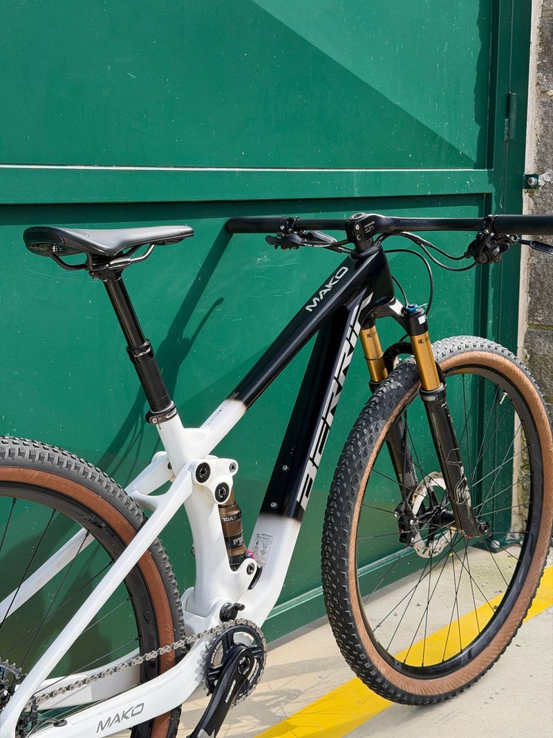 Used Berria Mako SRAM GX 2022 Mountainbike, Black — image 8 of 17
