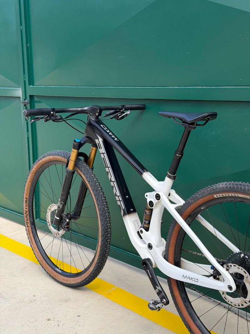 Used Berria Mako SRAM GX 2022 Mountainbike, Black — image 13 of 17