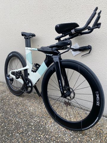 Gebrauchtes Felt IAx SRAM Force eTap AXS 2024 Road & Gravel