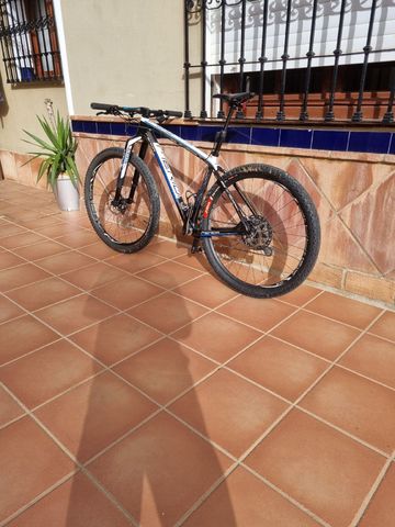 Used Merida Big nine Shimano Deore XT 2025 Mountainbike, Black, 29 — image 2 of 8