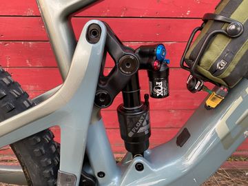 Used Ghost Path Riot Advanced 2024 Mountainbike, Light Gray — image 4 of 11