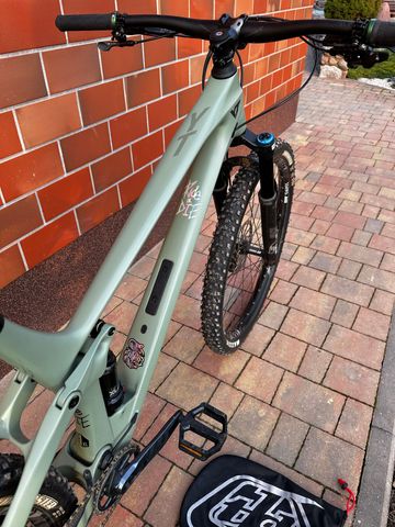 Used YT Industries Izzo CORE 3 29 2022 2022 Mountainbike, Green, 29 — image 6 of 16