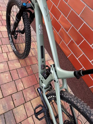 Used YT Industries Izzo CORE 3 29 2022 2022 Mountainbike, Green, 29 — image 10 of 16