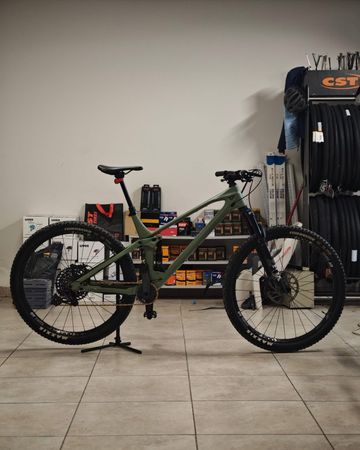 Used YT Industries Izzo CORE 3 29 2022 2022 Mountainbike, Green, 29 — image 1 of 16