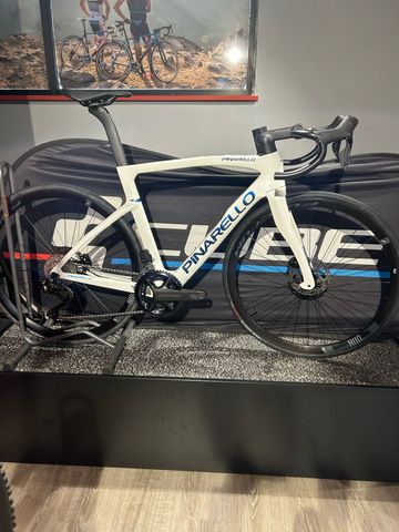 Tweedehands Pinarello F7 Shimano 105 2024 Road & Gravel