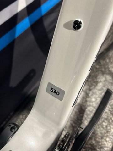 Pinarello F7 Shimano 105 2024 Road & Gravel usato, Bianco — immagine 5 di 9
