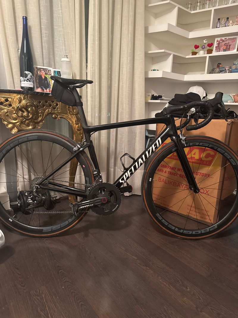 Used Specialized Tarmac Shimano Ultegra Di2 2022 Road & Gravel, Black — image 1 of 3