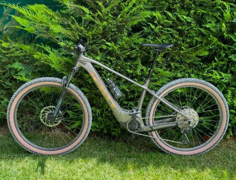 Used Trek Marlin+ 8 2024 2024 Mountainbike, Black, 27.5, 29 — image 2 of 3