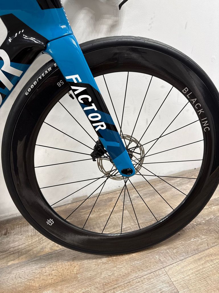 Used Factor SLiCK SRAM Force eTap AXS 2026 Road & Gravel, Blue — image 4 of 5