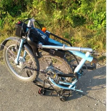 Gebrauchtes Bernds E-Bike Faltrad Kompaktrad Shimano Riemen 2018 Urban, Blau — Bild 4 von 8