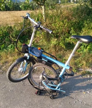 Gebrauchtes Bernds E-Bike Faltrad Kompaktrad Shimano Riemen 2018 Urban, Blau — Bild 3 von 8