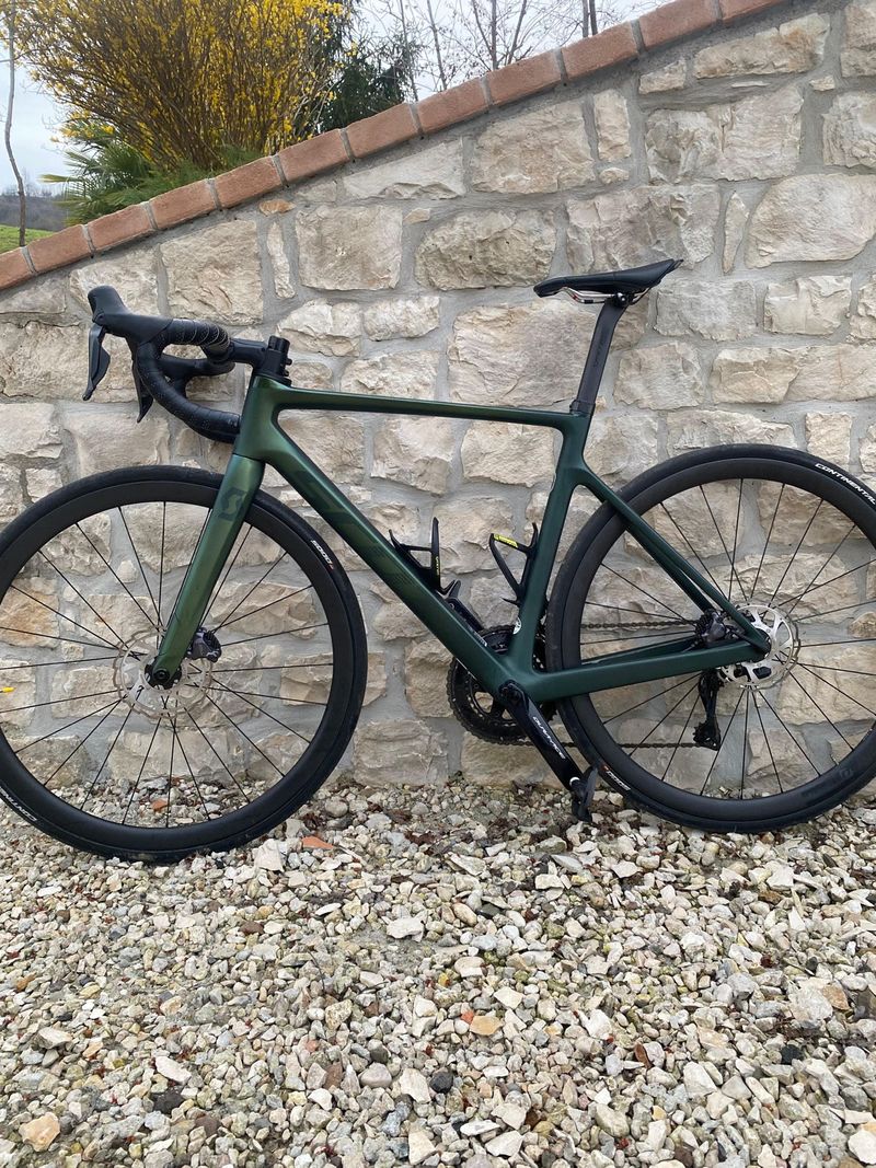 Tweedehands Scott Addict Shimano Dura Ace Di2 2023 Road & Gravel
