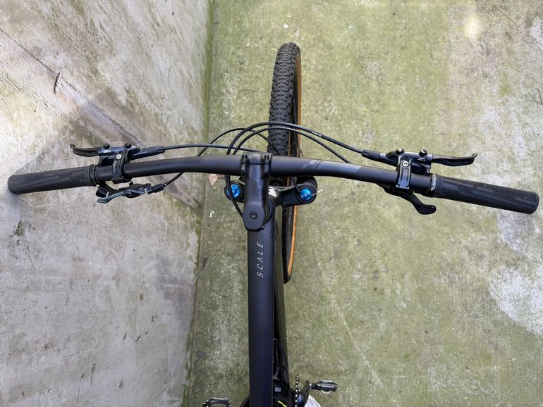 Used Scott Scale 925 2022 2022 Mountainbike — image 7 of 11