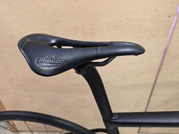 Used Specialized Tarmac Shimano 105 2020 Road & Gravel, Black — image 5 of 6