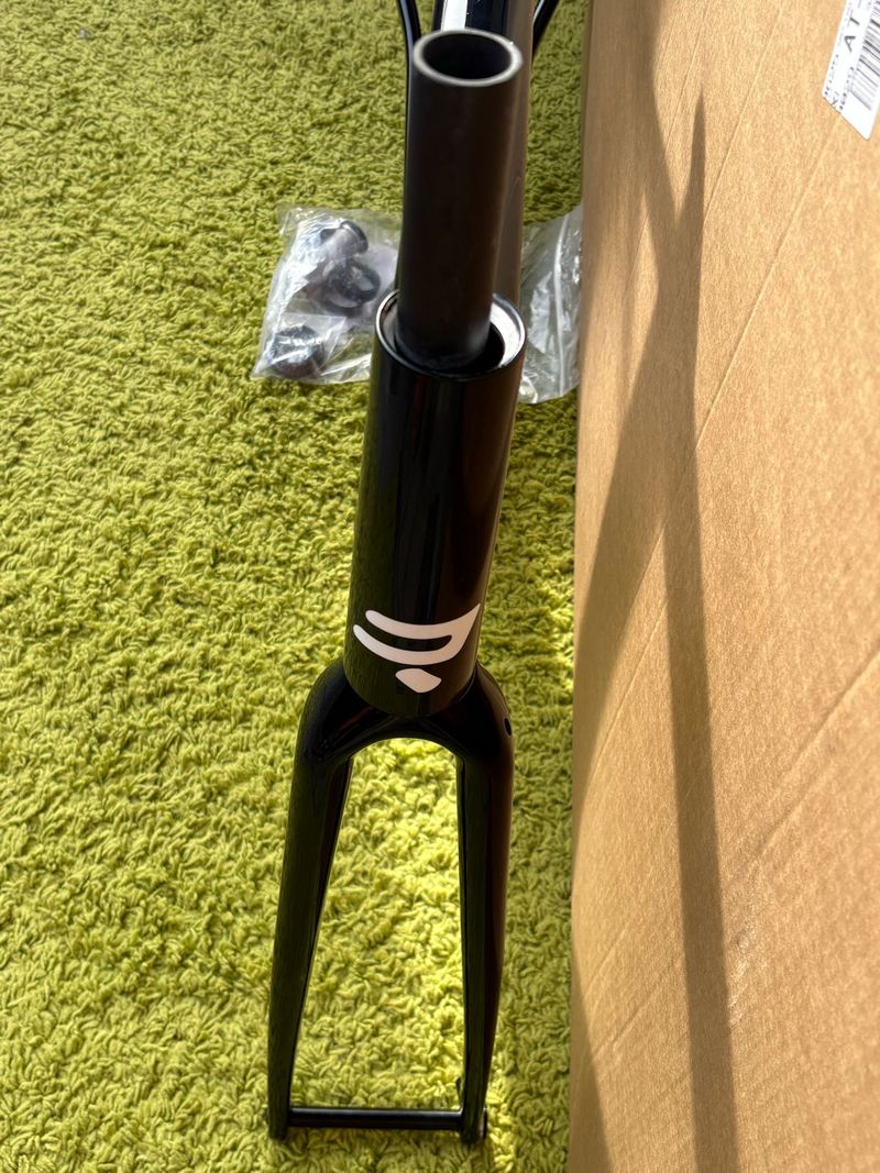 Used Ridley fenix sla Custom Frameset 2023 Road & Gravel, Black — image 5 of 7