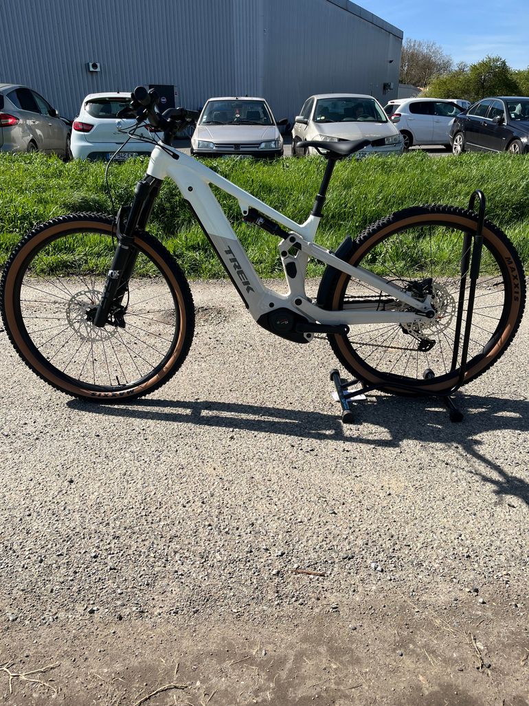 Used Trek POWERFLY FS+ 6 2026 Mountainbike, White — image 4 of 4