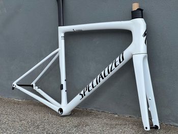 Brugt Specialized Tarmac SL8 Expert - SRAM Force AXS 2026 Frameset 2026 Road & Gravel — billede 3 af 7