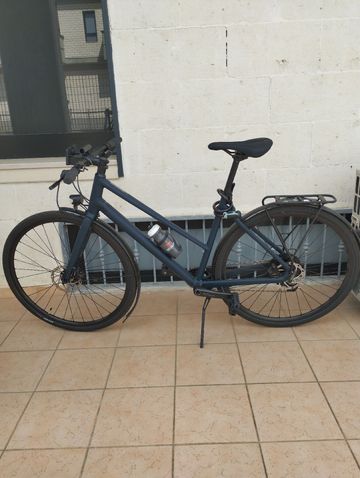 Gebrauchtes Specialized Sirrus Shimano CUES 2025 Urban, Blau — Bild 2 von 5