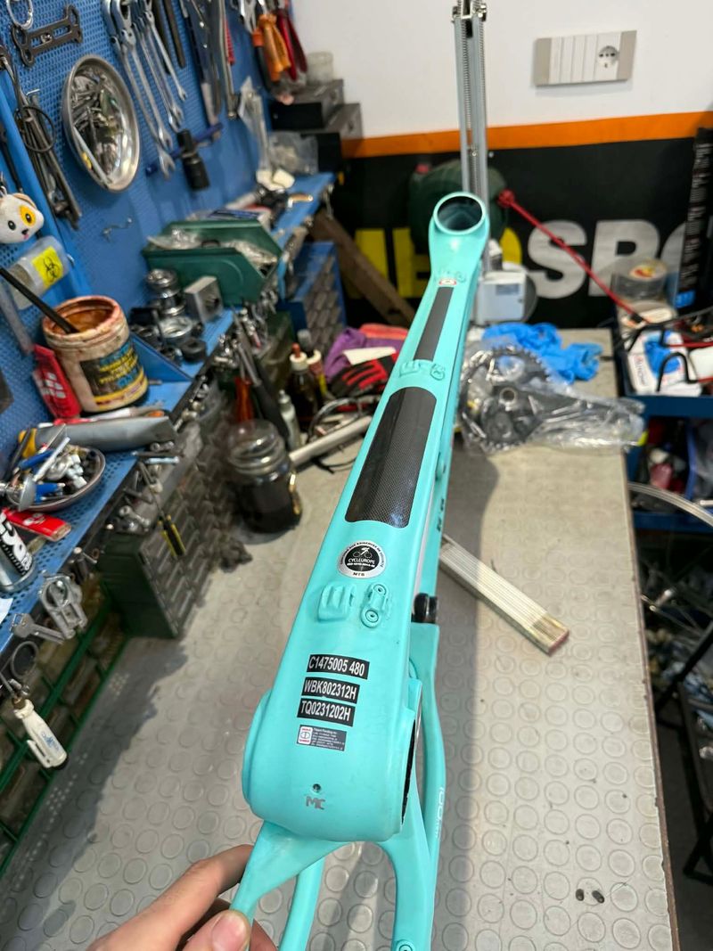 Used Bianchi Methanol 29 FS 9.3 Frameset 2018 Mountainbike, Blue — image 9 of 19