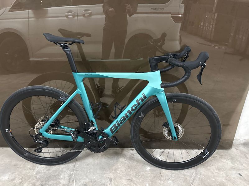 Gebrauchtes Bianchi e-Oltre 105 2025 2025 Road & Gravel, Grün — Bild 1 von 4