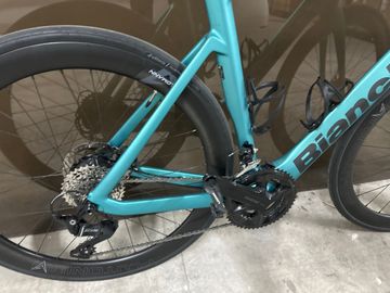 Gebrauchtes Bianchi e-Oltre 105 2025 2025 Road & Gravel, Grün — Bild 2 von 4