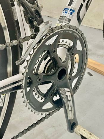 Used Cannondale Synapse Shimano 105 2015 Road & Gravel — image 4 of 11