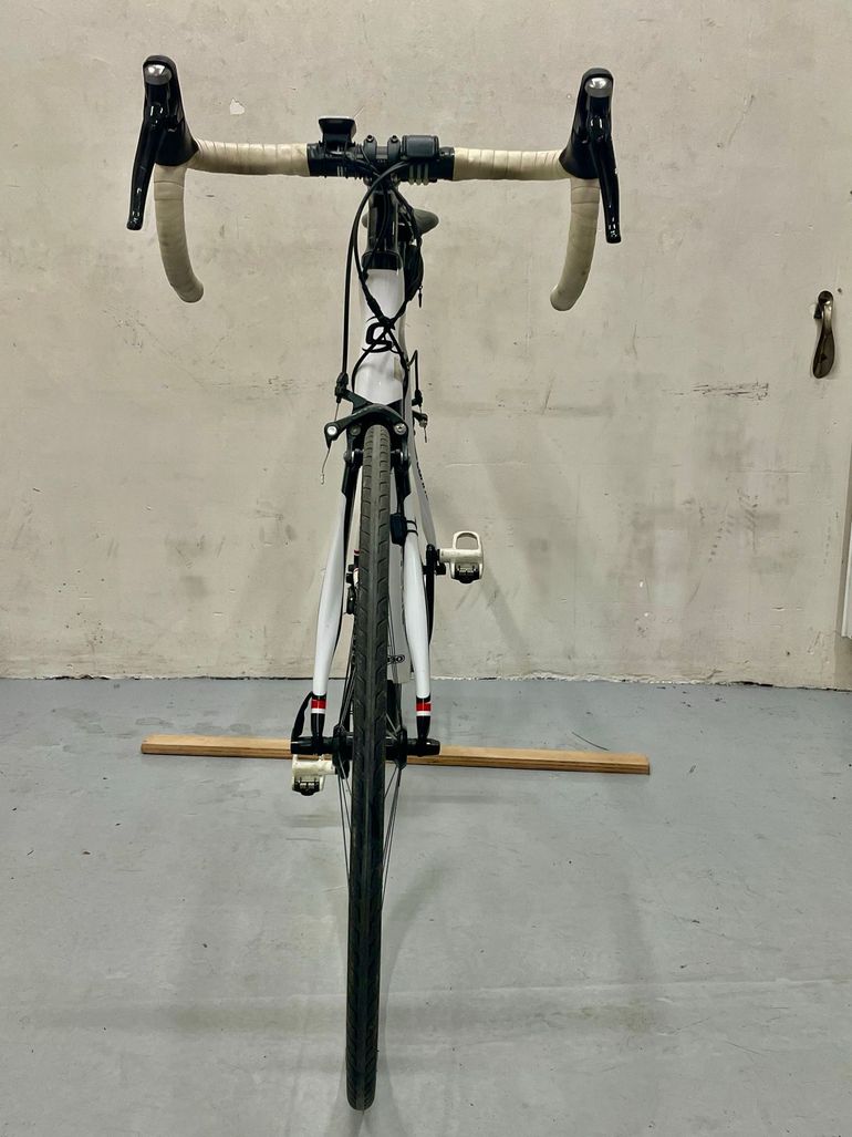 Used Cannondale Synapse Shimano 105 2015 Road & Gravel — image 10 of 11