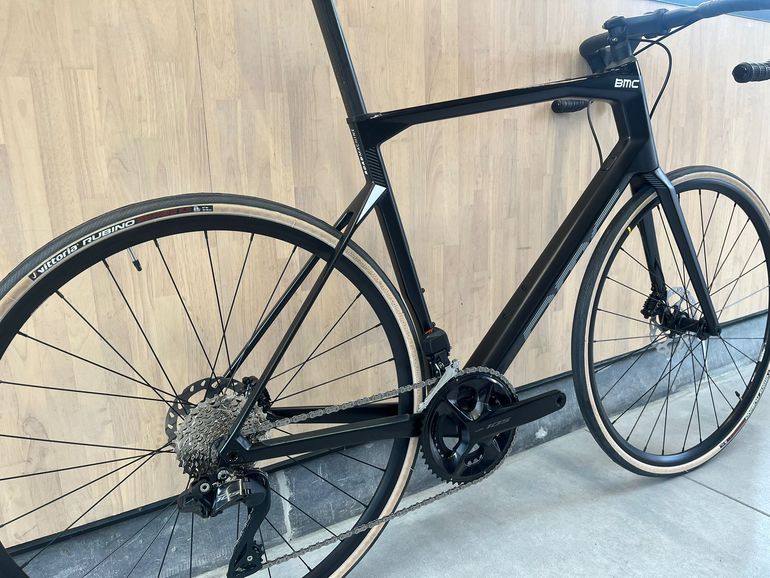 Used BMC Roadmachine FIVE 2023 2023 Road & Gravel, Black — image 4 of 5